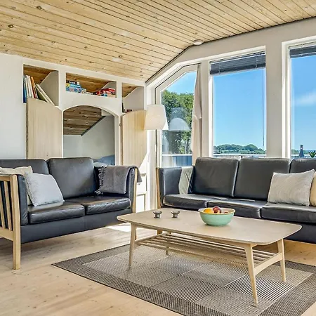 3 Bedroom Cozy In * Åbenrå