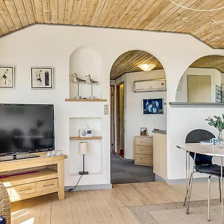 3 Bedroom Cozy In Nyaraló *