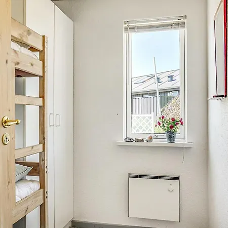 Holiday home 3 Bedroom Cozy In *