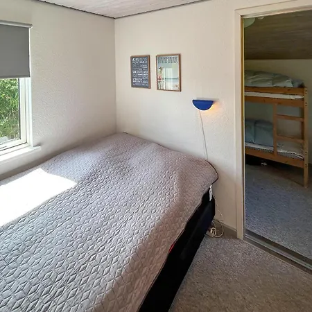 Nyaraló 3 Bedroom Cozy In